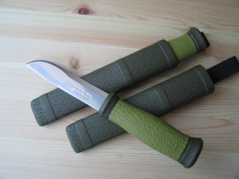 Нож Morakniv Outdoor 2000 Green, нержавеющая сталь (10629)